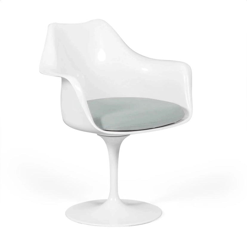 Silla de diseño con brazos- Tulip chair